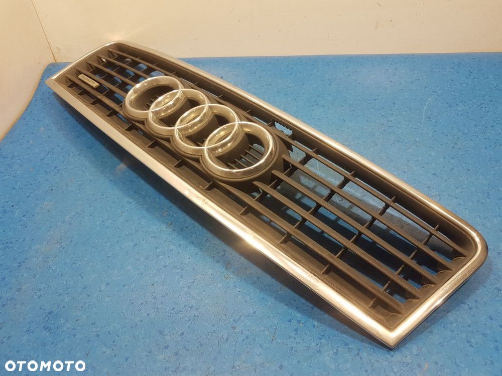 AUDI A6 C5 2.5 TDI ATRAPA / GRILL - 3