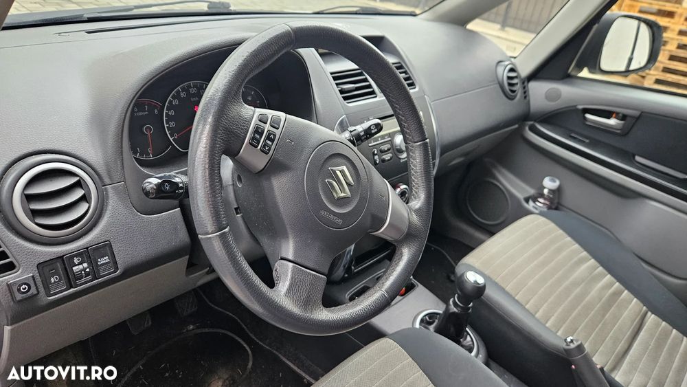 Suzuki SX4 1.6L 4WD GS - 5