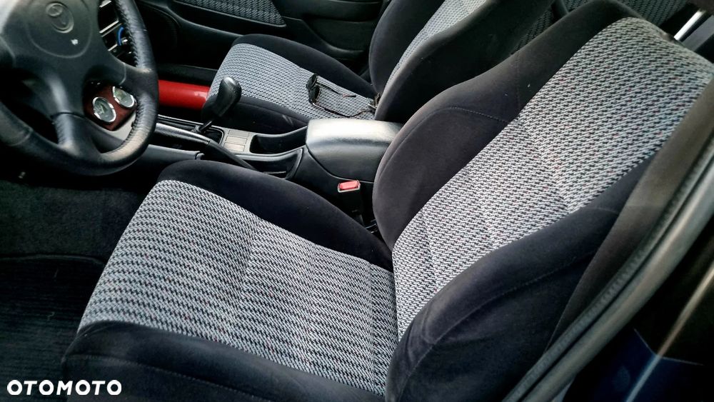 Toyota Carina - 16