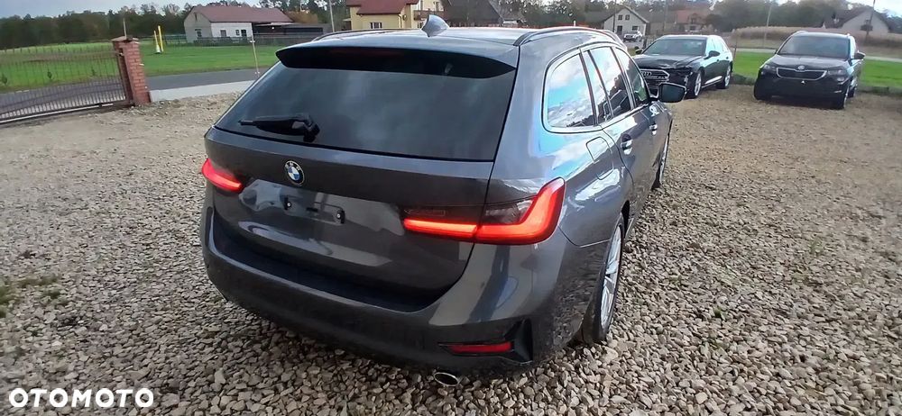 BMW Seria 3 318d Luxury Line - 10