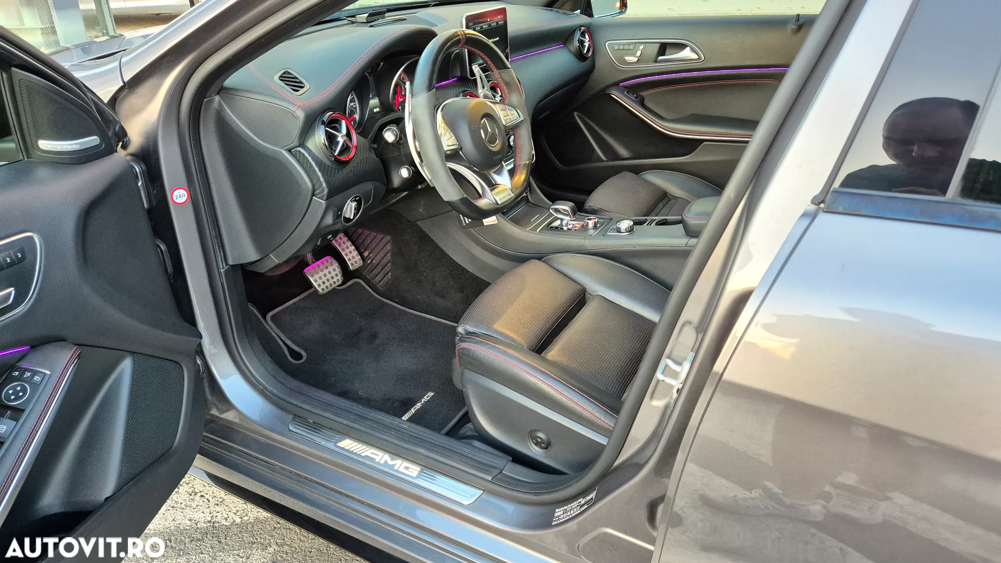 Mercedes-Benz A AMG 45 4Matic AMG Speedshift 7G-DCT - 14