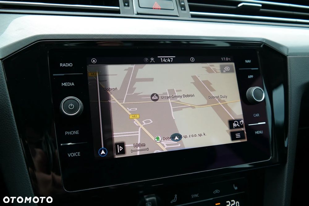Volkswagen Passat 2.0 TSI Business DSG - 25