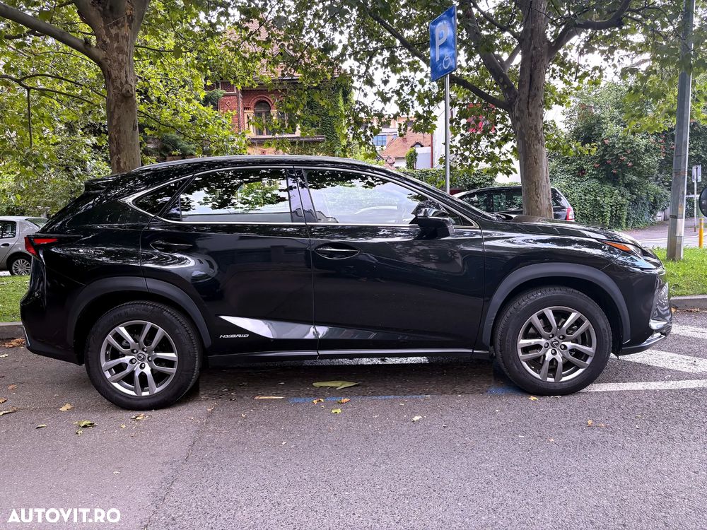 Lexus Seria NX - 15