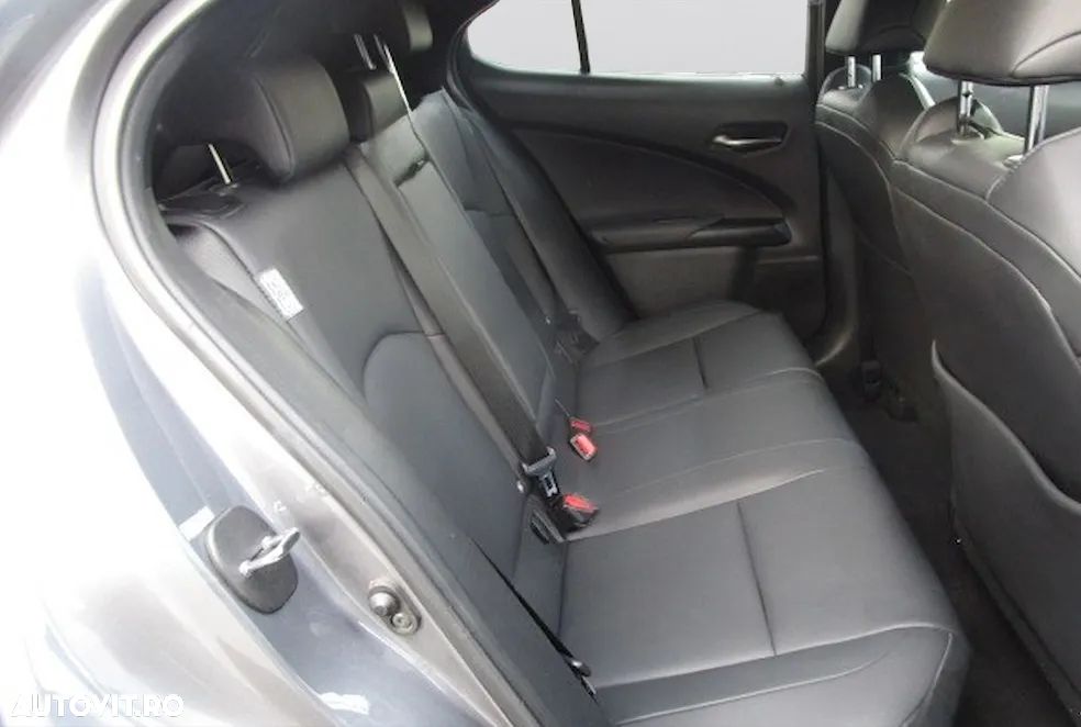 Lexus UX 250h 2.0L HEV 20H- (178 HP) 4X4 CVT Executive - 8