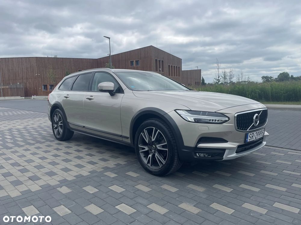 Volvo V90 Cross Country D5 AWD Pro - 3
