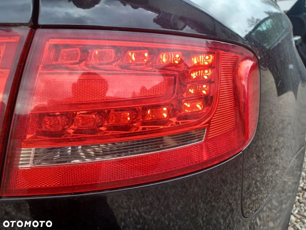 LAMPA TYLNA PRAWA LED A4 B8 SEDAN - 1