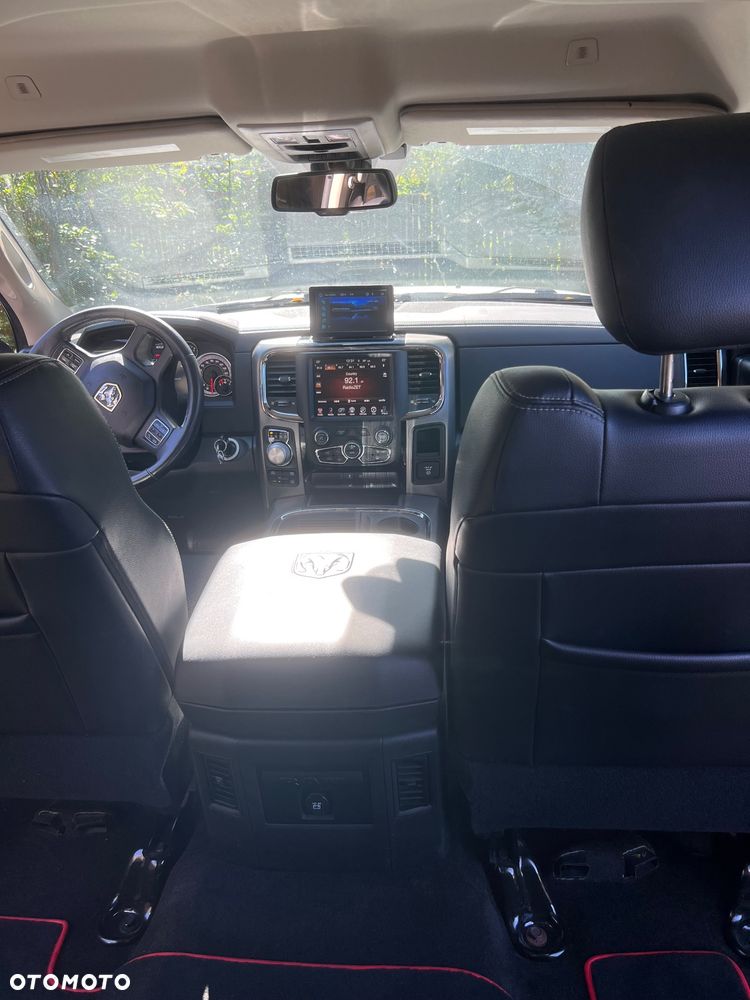 RAM 1500 Crew Cab Sport - 18