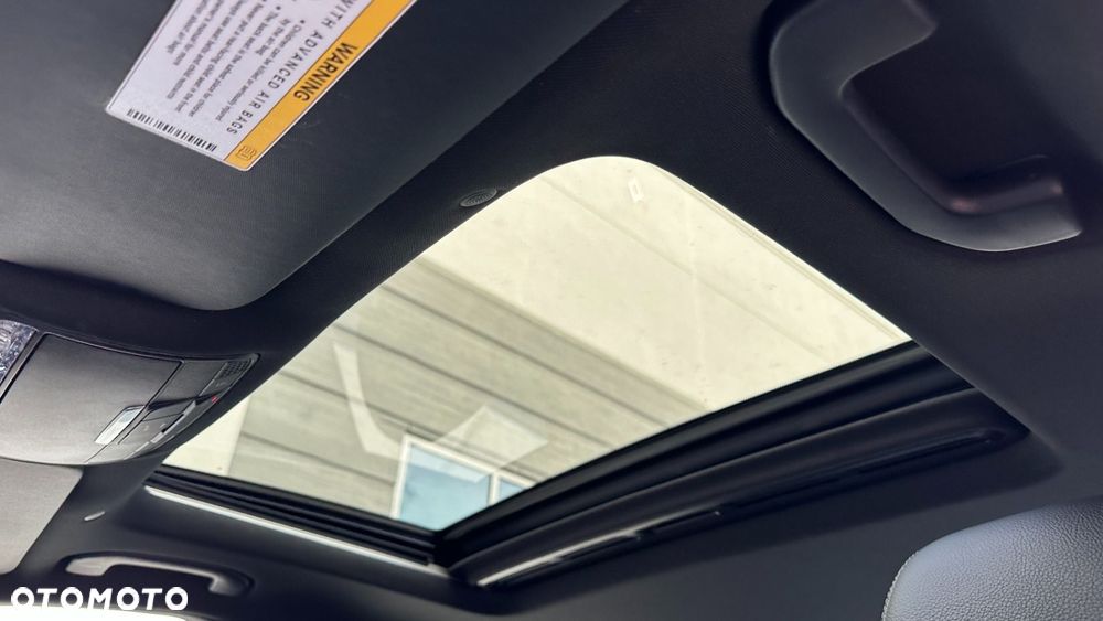 Mercedes-Benz Klasa C 300 9G-TRONIC AMG Line - 12