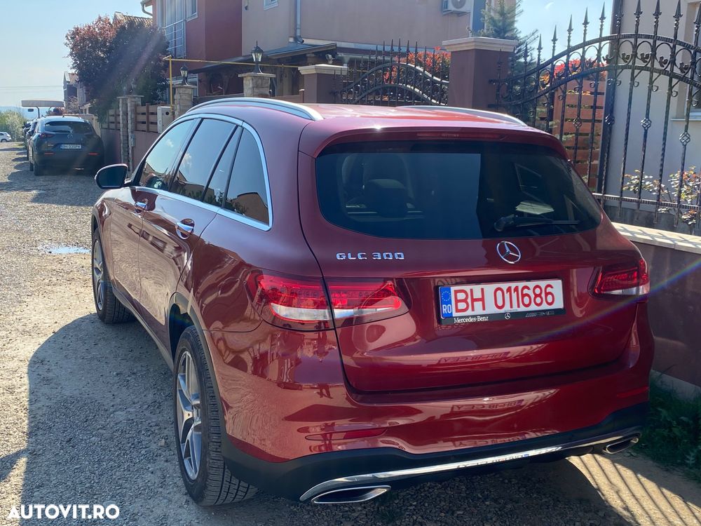 Mercedes-Benz GLC - 12