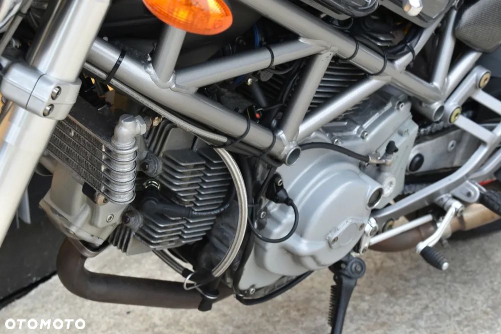 Ducati Monster - 27