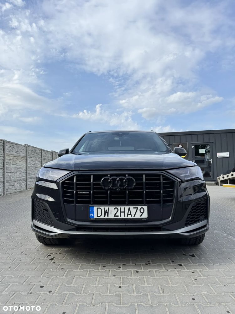 Audi Q7 - 1