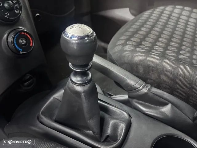 Toyota iQ 1.0 VVT-i - 7