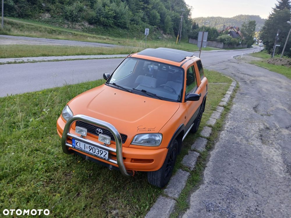 Toyota RAV4 2.0 - 13