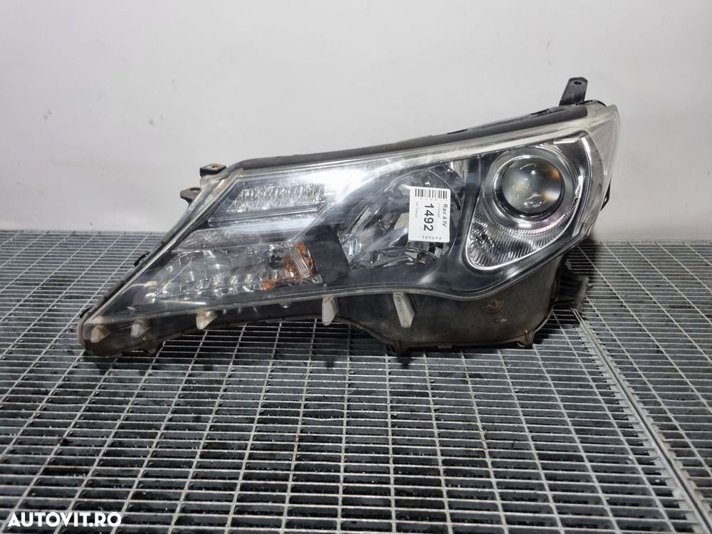 Far Stanga Toyota Rav 4 IV 2012 - 2015 SUV 4 Usi (1492) Cu lupă - 1