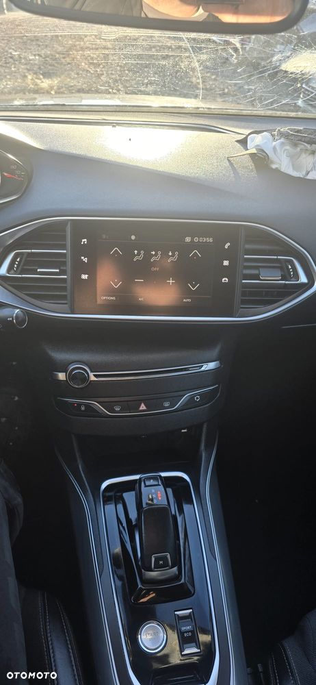 Peugeot 308 BlueHDi 130 EAT6 Stop & Start Allure - 23