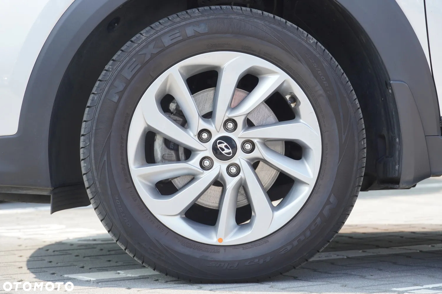Hyundai Tucson 1.6 GDI BlueDrive Style 2WD - 33