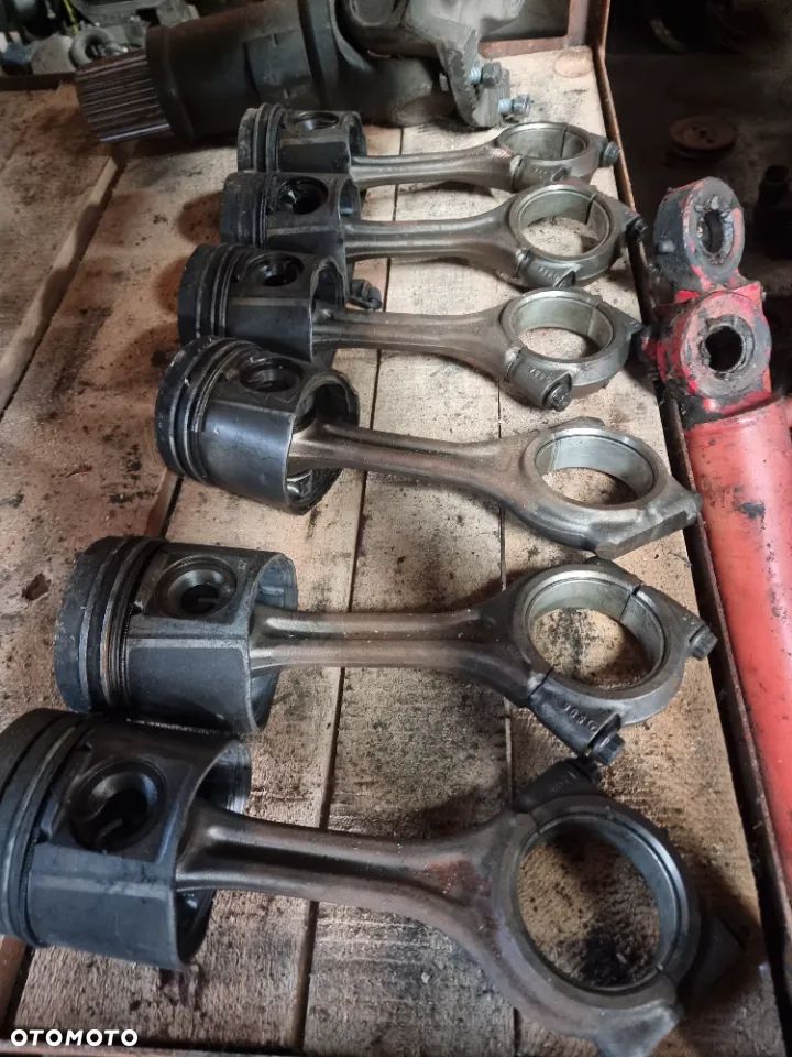 Tłok korbowód Mercedes Axor OM906 - 1