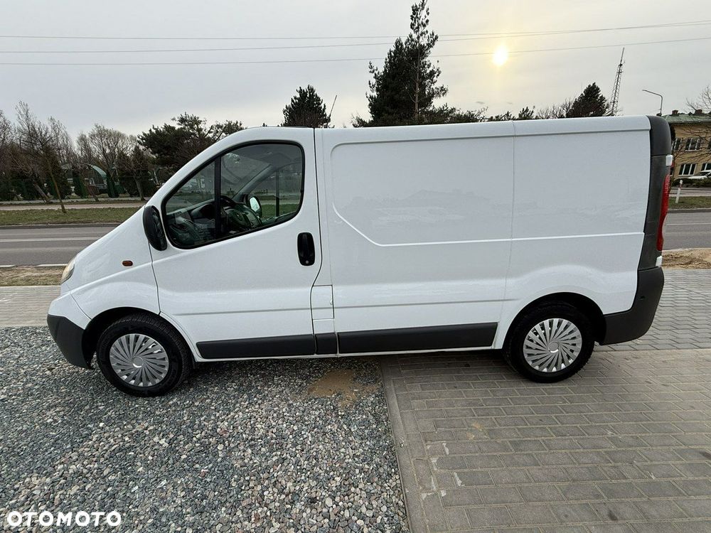 Opel Vivaro - 10