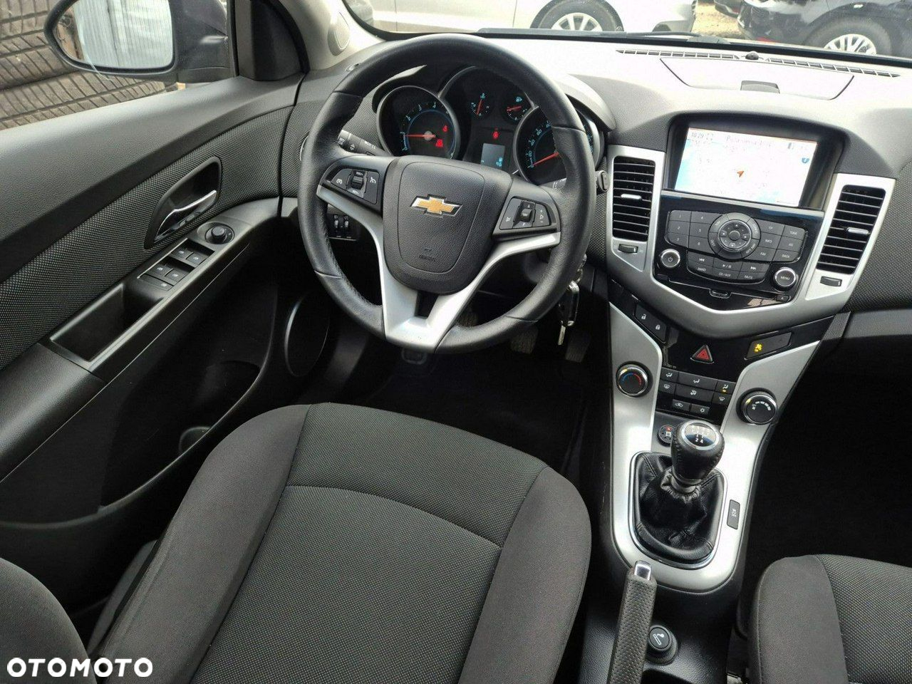 Chevrolet Cruze - 24