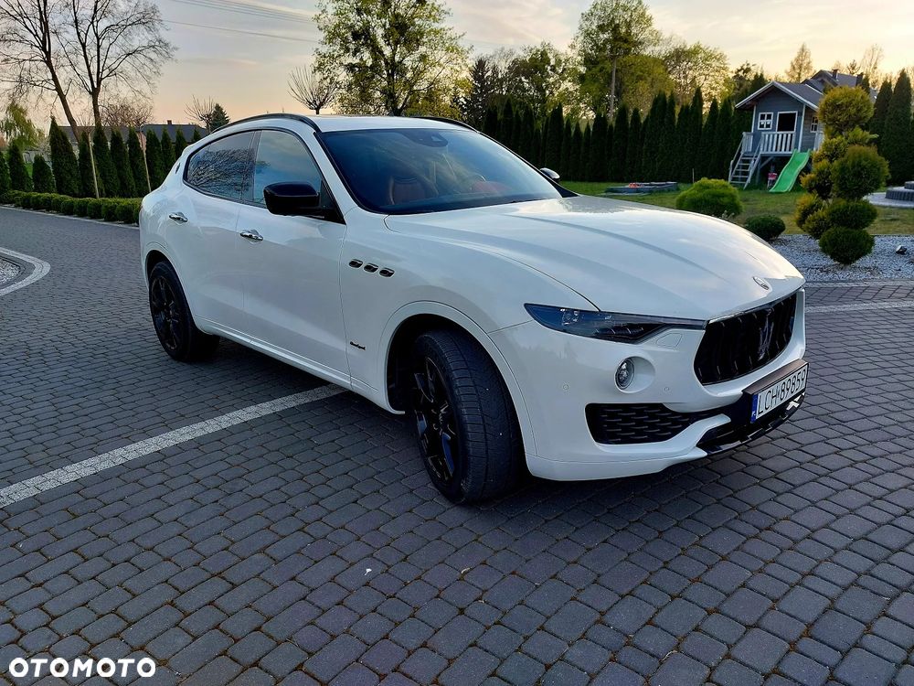 Maserati Levante Q4 GranSport - 3