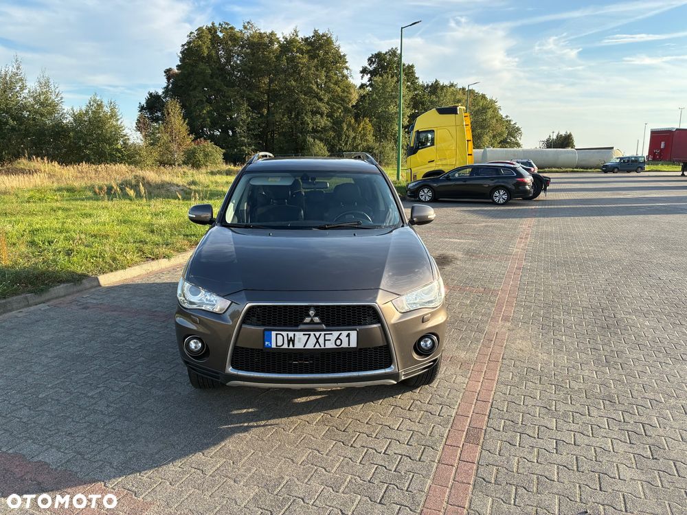 Mitsubishi Outlander - 4