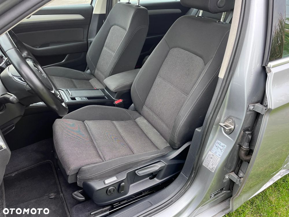 Volkswagen Passat Variant - 16