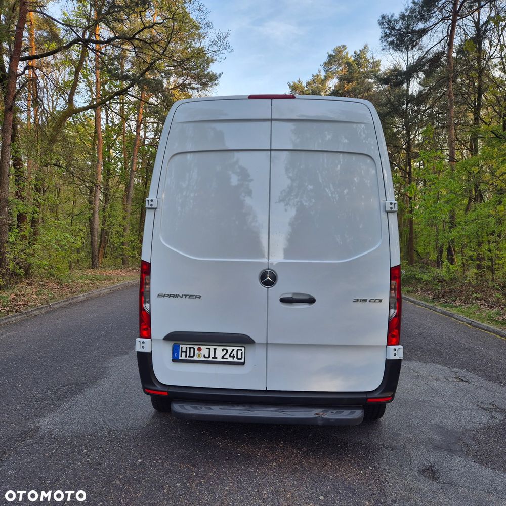 Mercedes-Benz Sprinter - 3