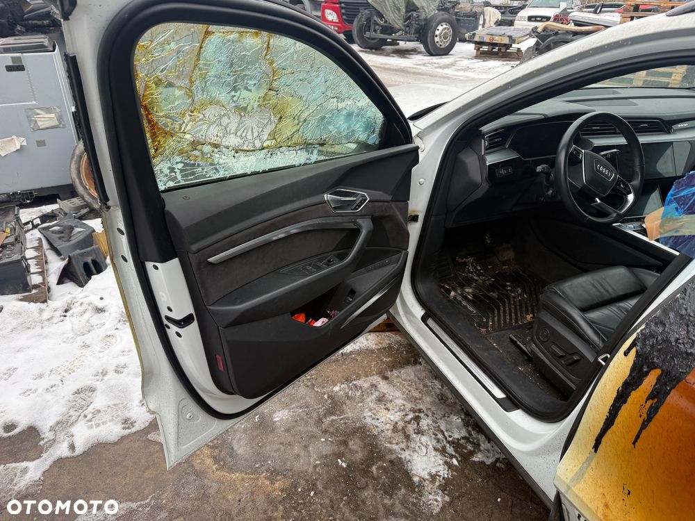 Audi e-tron 55 Quattro S Line - 8