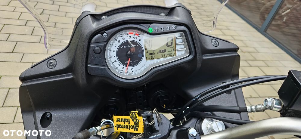 Suzuki V-STROM - 7