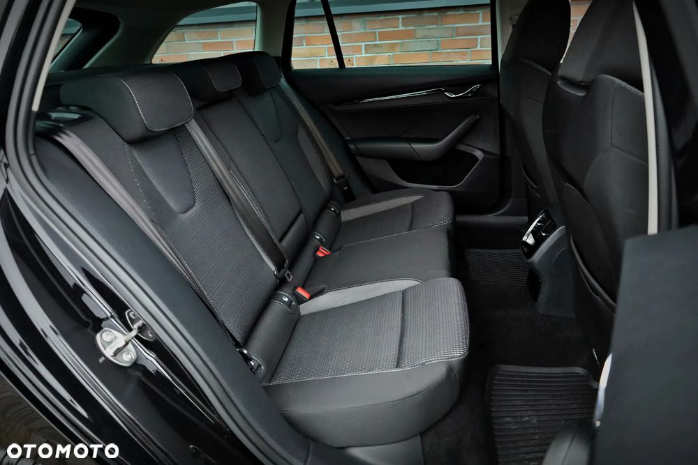Skoda Octavia 2.0 TDI Ambition DSG - 23