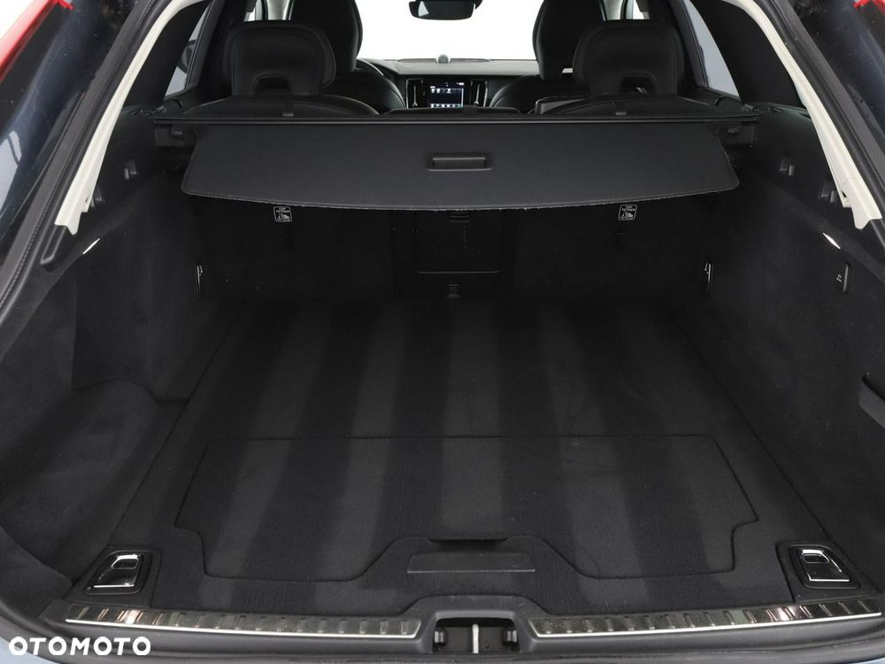 Volvo V90 T8 AWD Plug-In Hybrid Inscription - 22