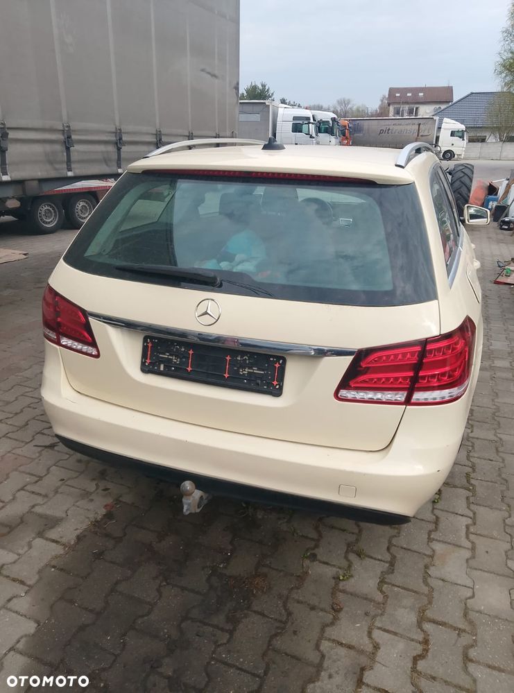 Mercedes-Benz Klasa E 200 BlueTEC 7G-TRONIC - 7