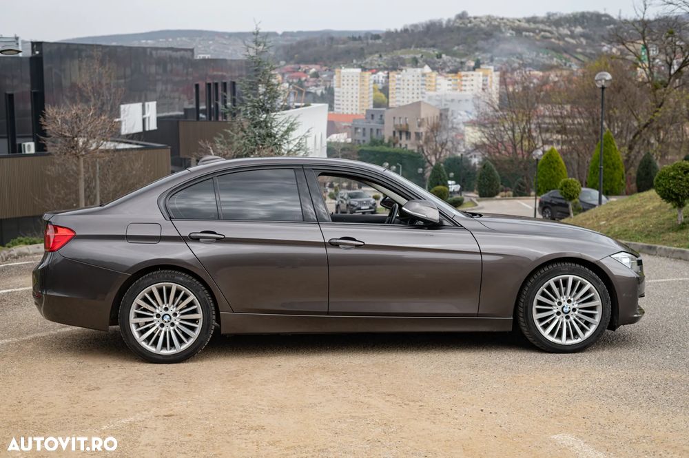 BMW Seria 3 320d Aut. - 5