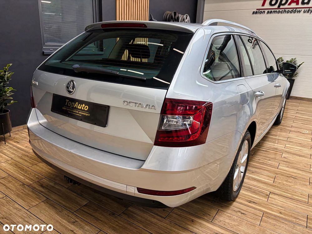 Skoda Octavia 2.0 TDI Elegance DSG - 8