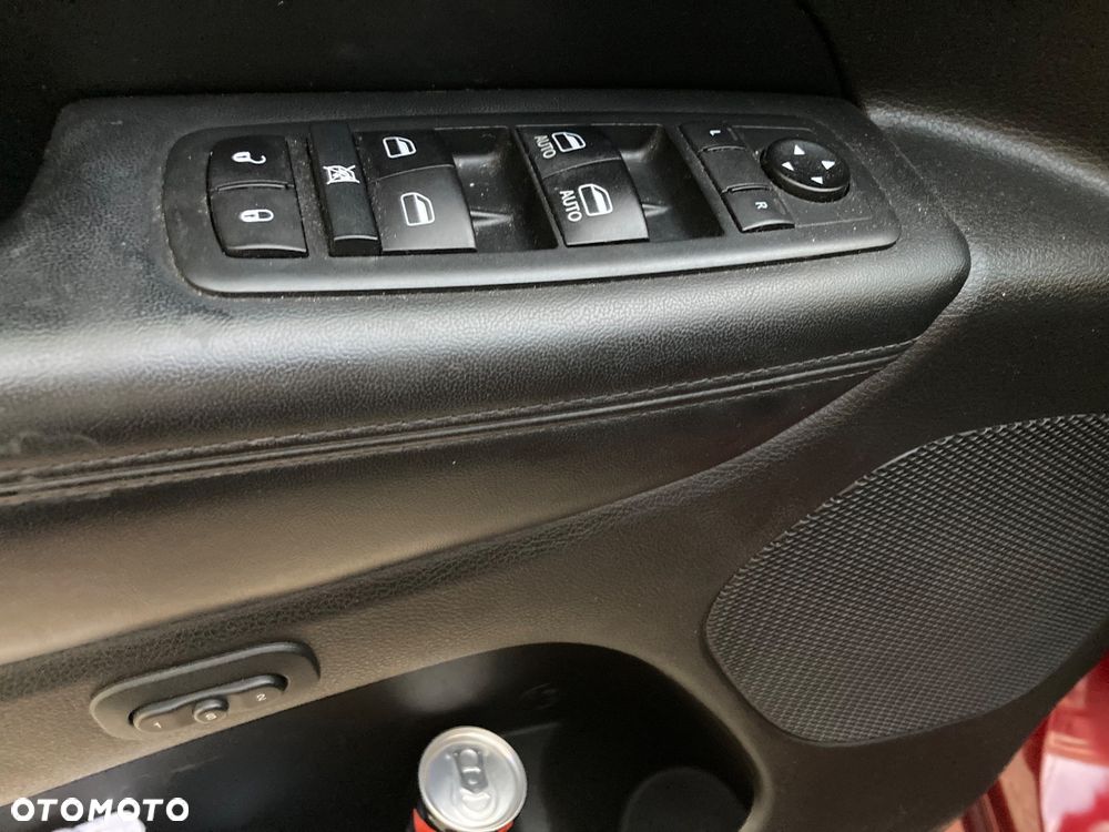 Jeep Grand Cherokee - 21