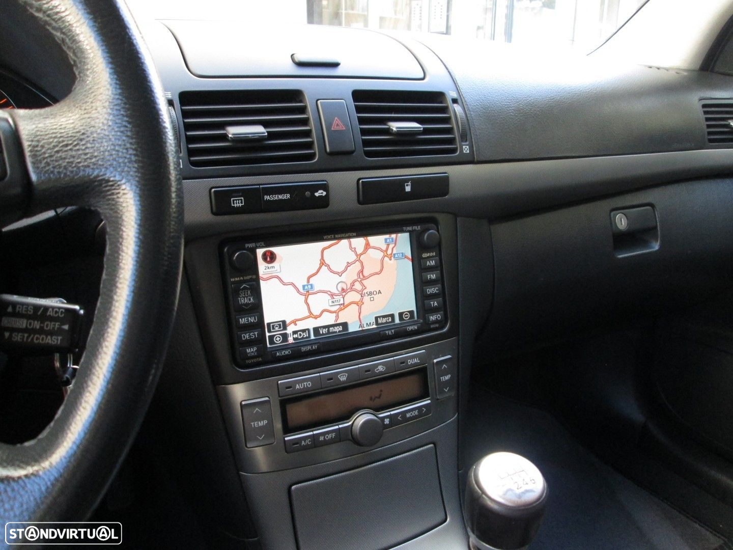 Toyota Avensis SW 2.0 D-4D Sol+GPS - 33