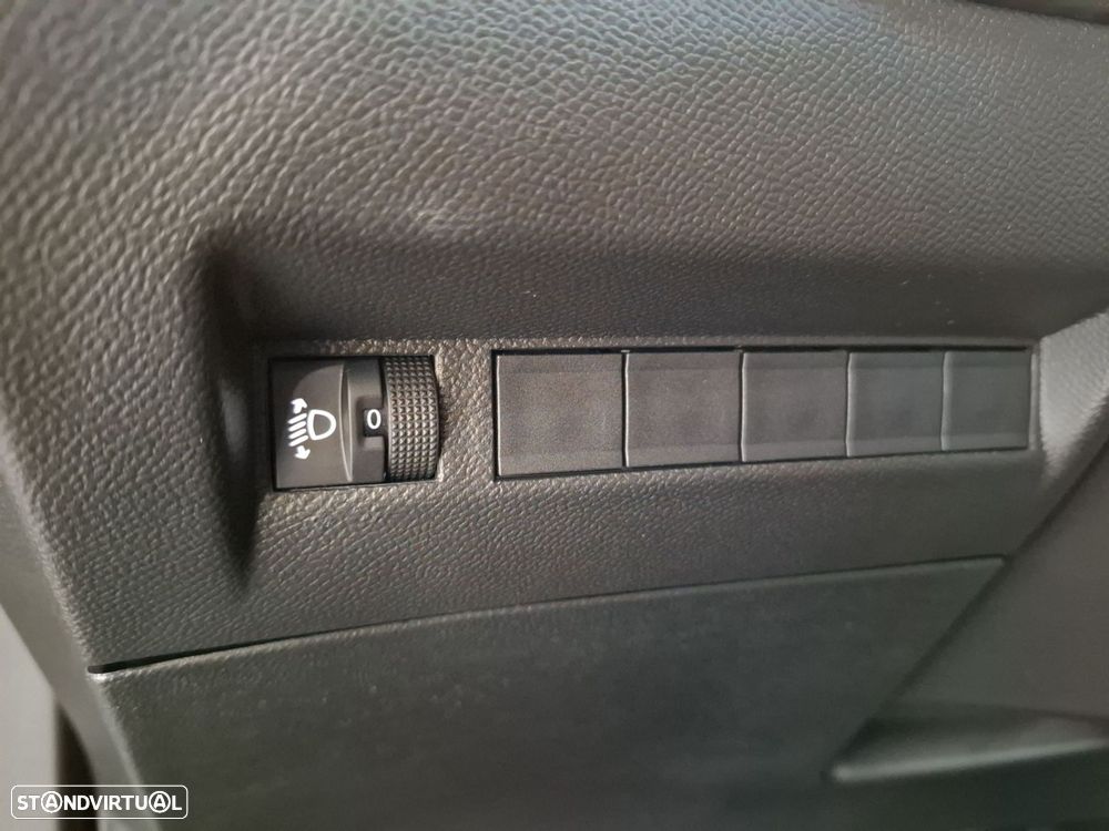 Peugeot 2008 1.2 PureTech Allure - 20