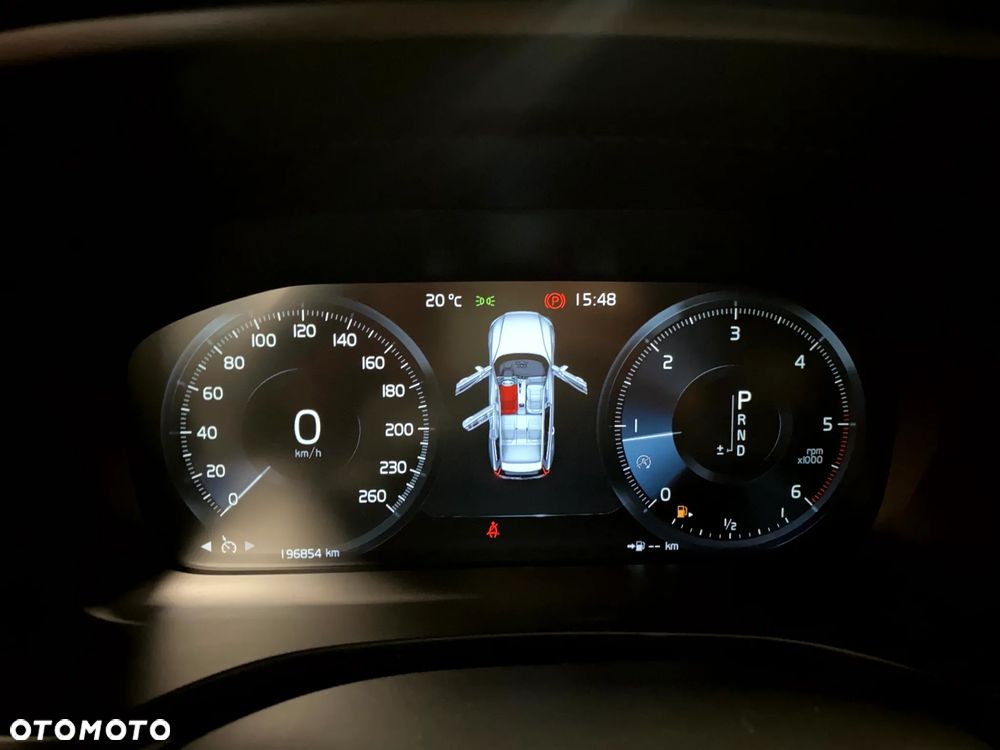 Volvo V60 D4 Geartronic Momentum - 17