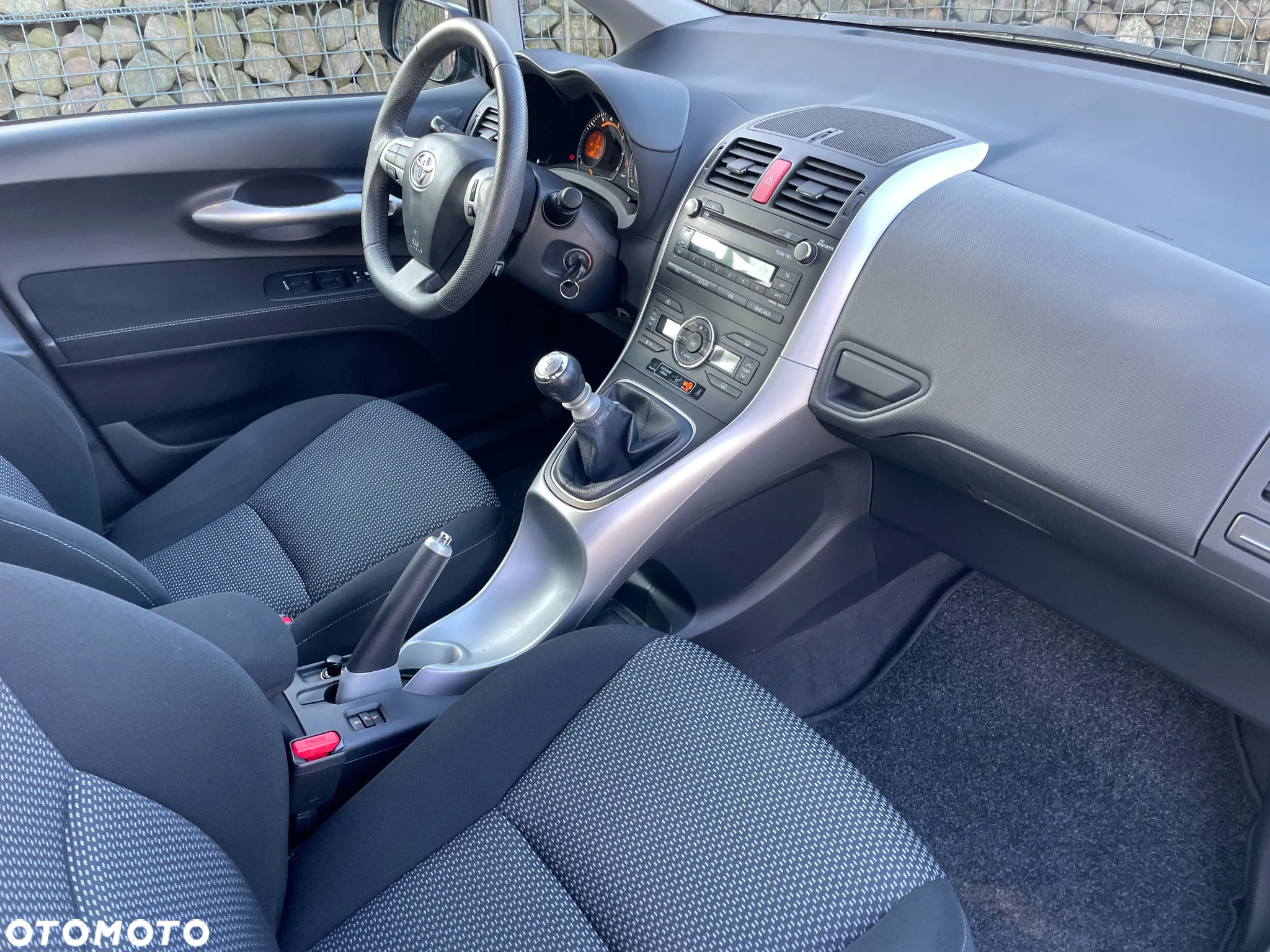 Toyota Auris 1.6 Premium + - 22