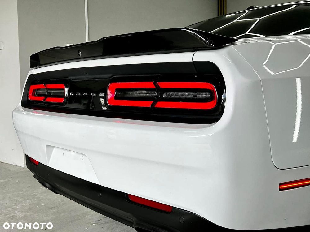 Dodge Challenger 5.7 R/T - 17