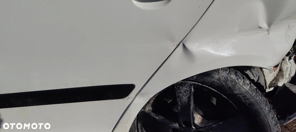 Skoda Fabia 1.2 HTP STYLE EDITION - 6