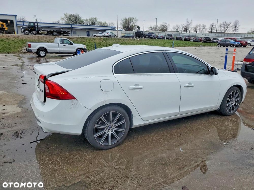 Volvo S60 - 6