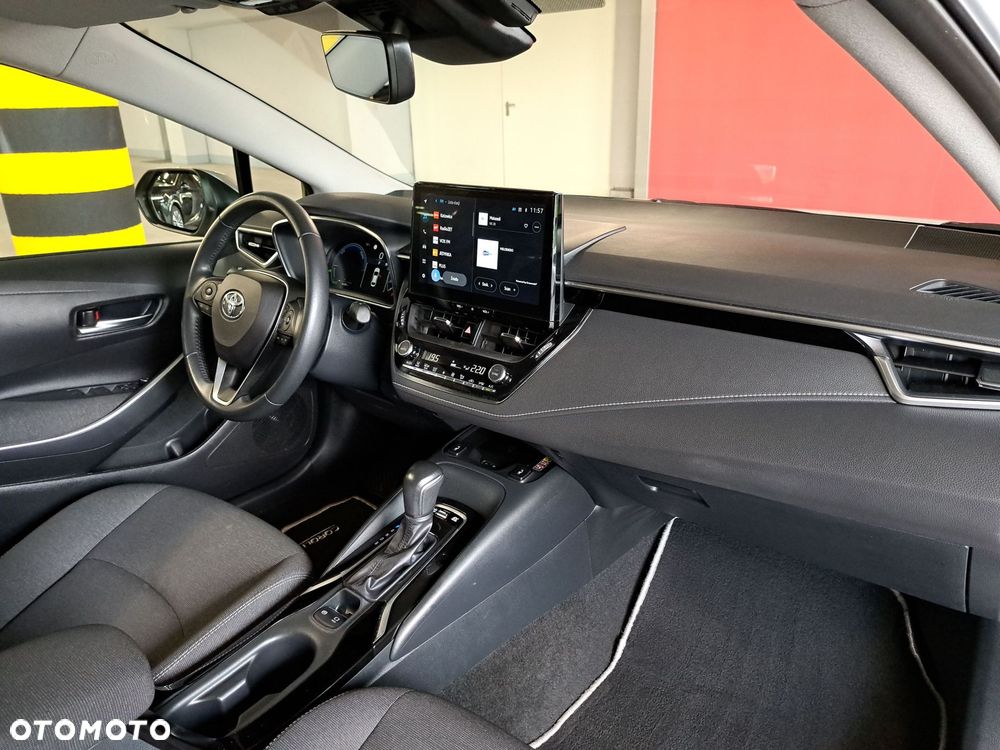 Toyota Corolla 1.8 Hybrid Comfort - 18