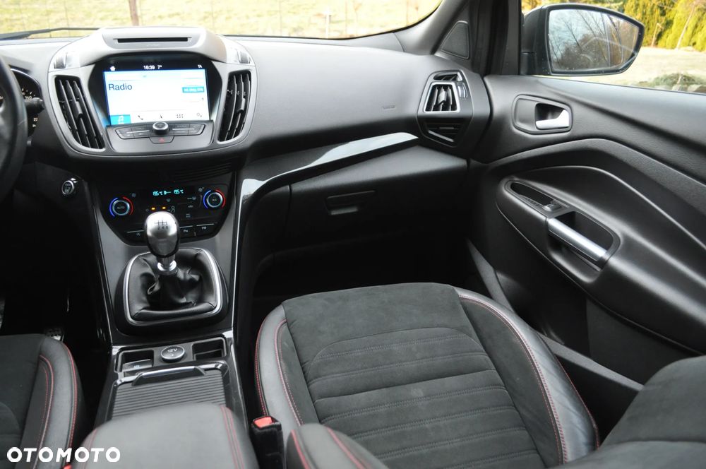 Ford Kuga 2.0 TDCi 4x2 ST-Line - 27