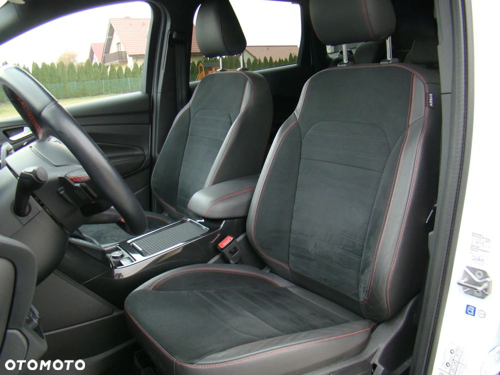 Ford Kuga 2.0 EcoBoost 4x4 ST-Line - 24