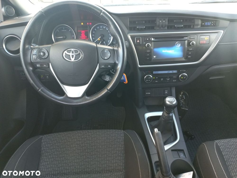Toyota Auris 2.0 D-4D Premium - 13