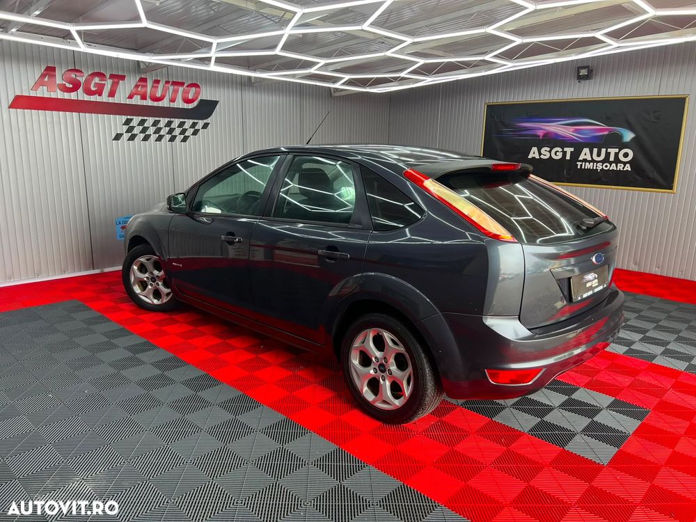 Ford Focus - 6
