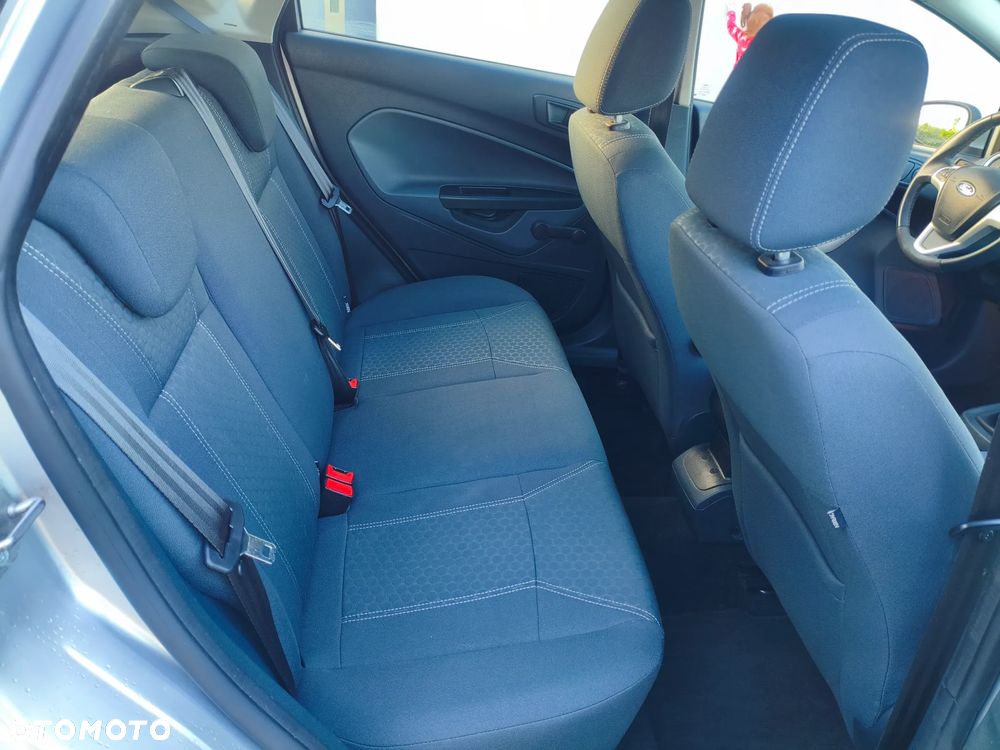 Ford Fiesta 1.25 Titanium EU5 - 19