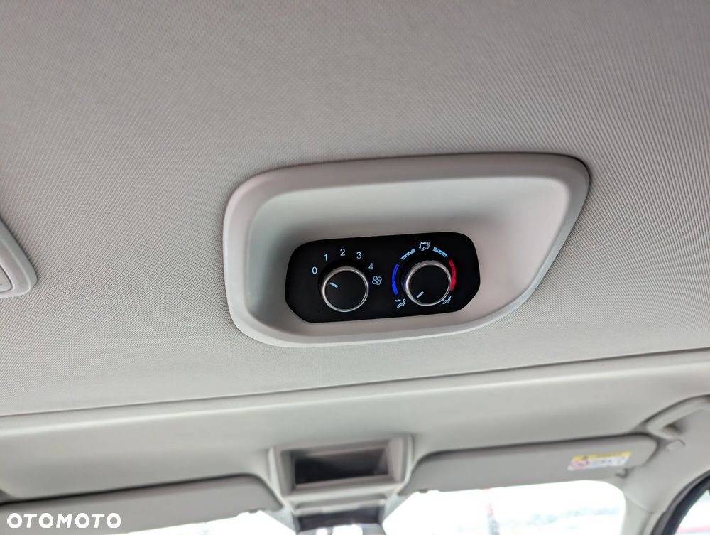 Ford Tourneo Custom 320 L2H1 VA Autm Titanium X - 35