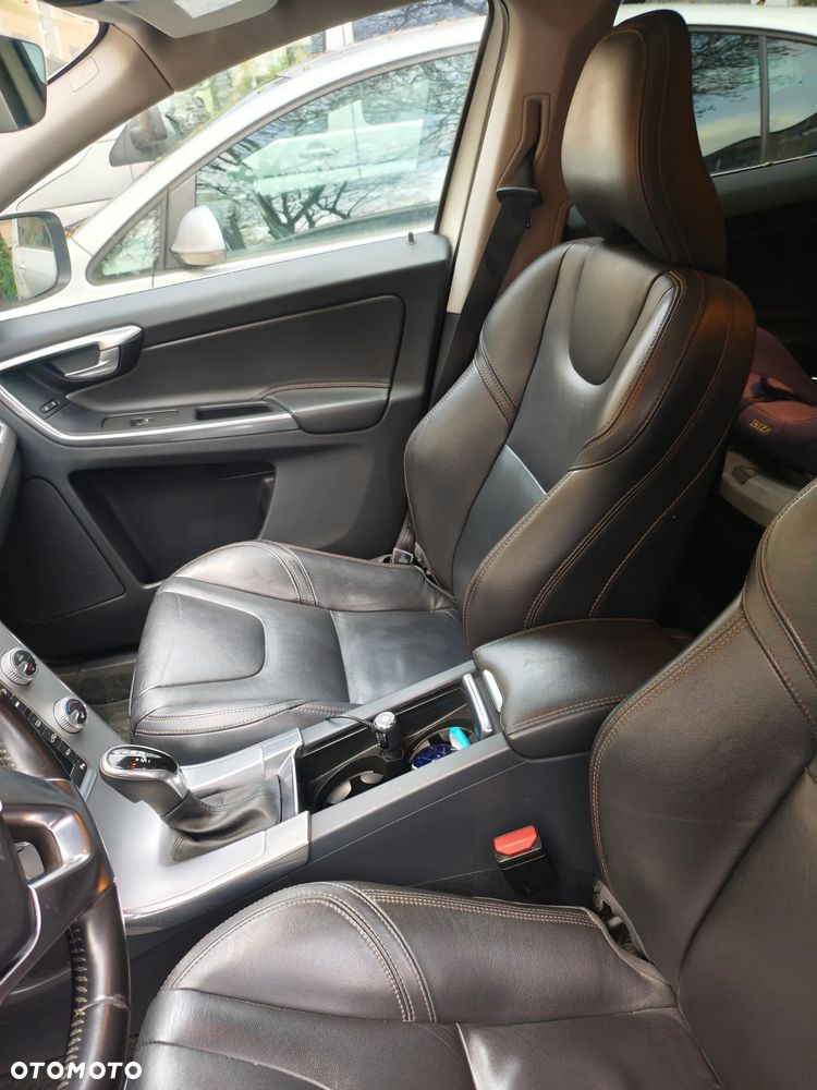 Volvo XC 60 D4 Inscription - 3